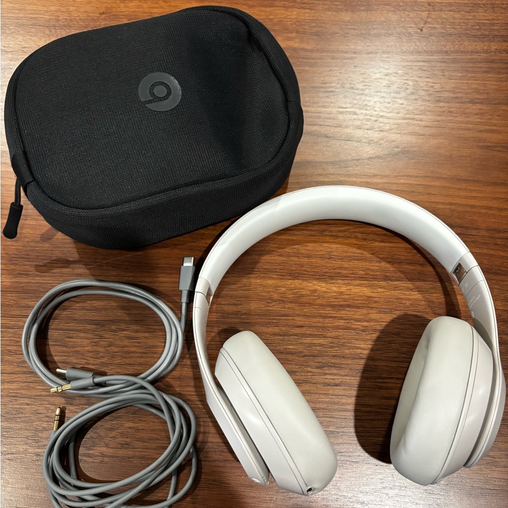 Beats Studio Pro Wireless Headphones in Sandstone